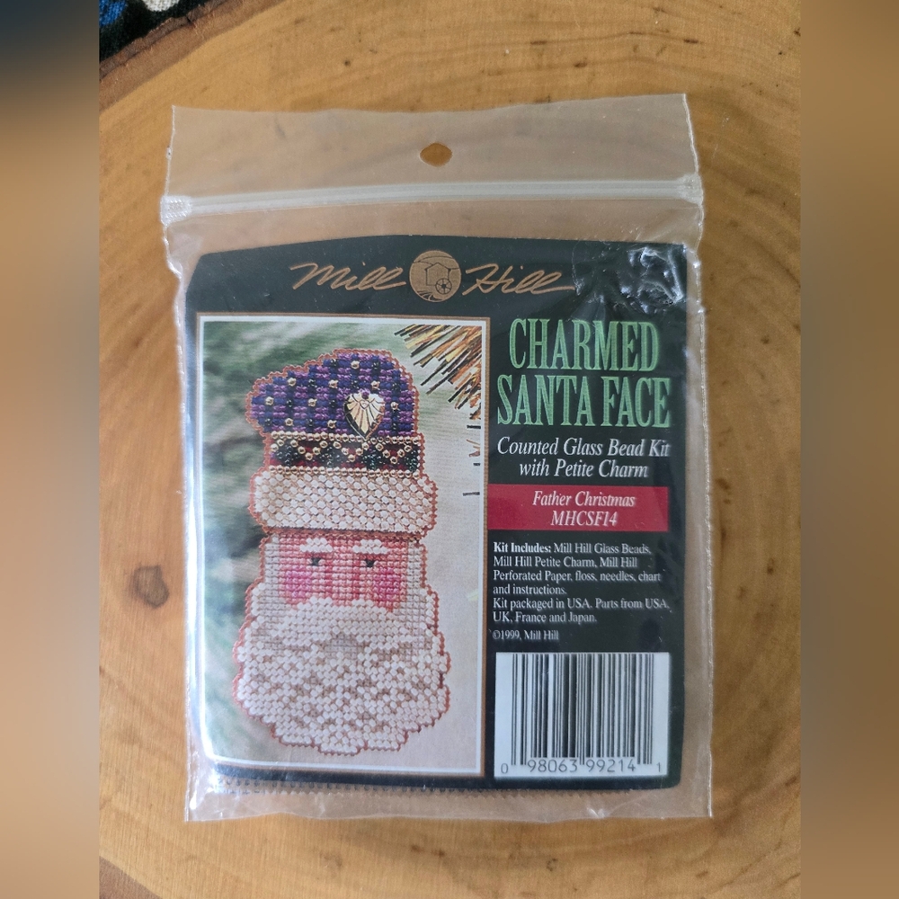Santa Claus 1999 Bead Ornament Kit Mill Hill 1999